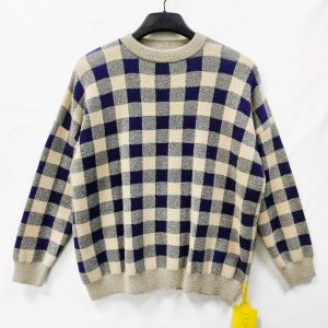 Women's checked pullover sweater
