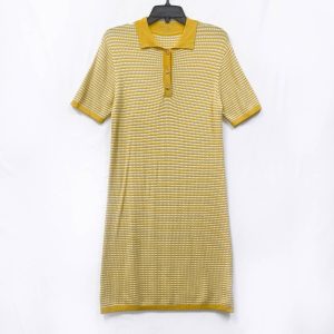 Knitted short sleeved dress